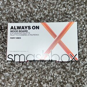 NWT smashbox always on mood board eye shadow palette